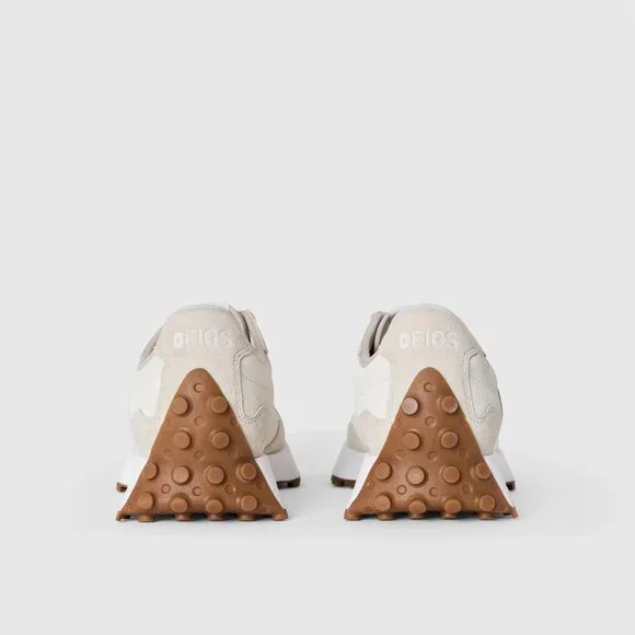 Brand new with tags FIGS | New Balance 327 - Picture 3 of 4